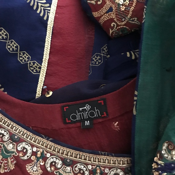 ❗️SOLD❗️Almirah,indian pakistani, women dress - Picture 6 of 8